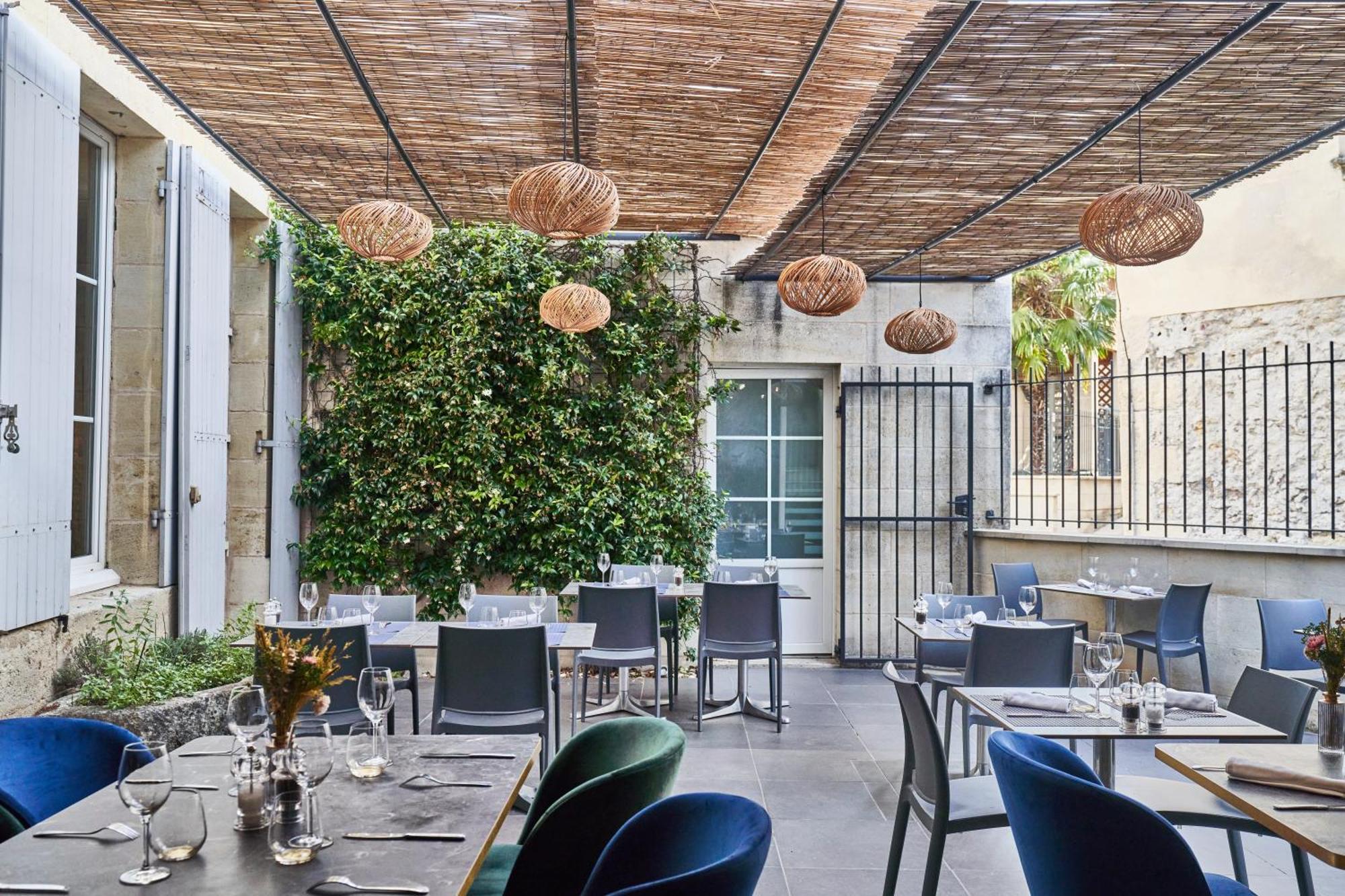 Logis Hotel De La Tour Libourne Exterior photo